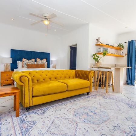 The Yellow Door Guesthouse East London Εξωτερικό φωτογραφία