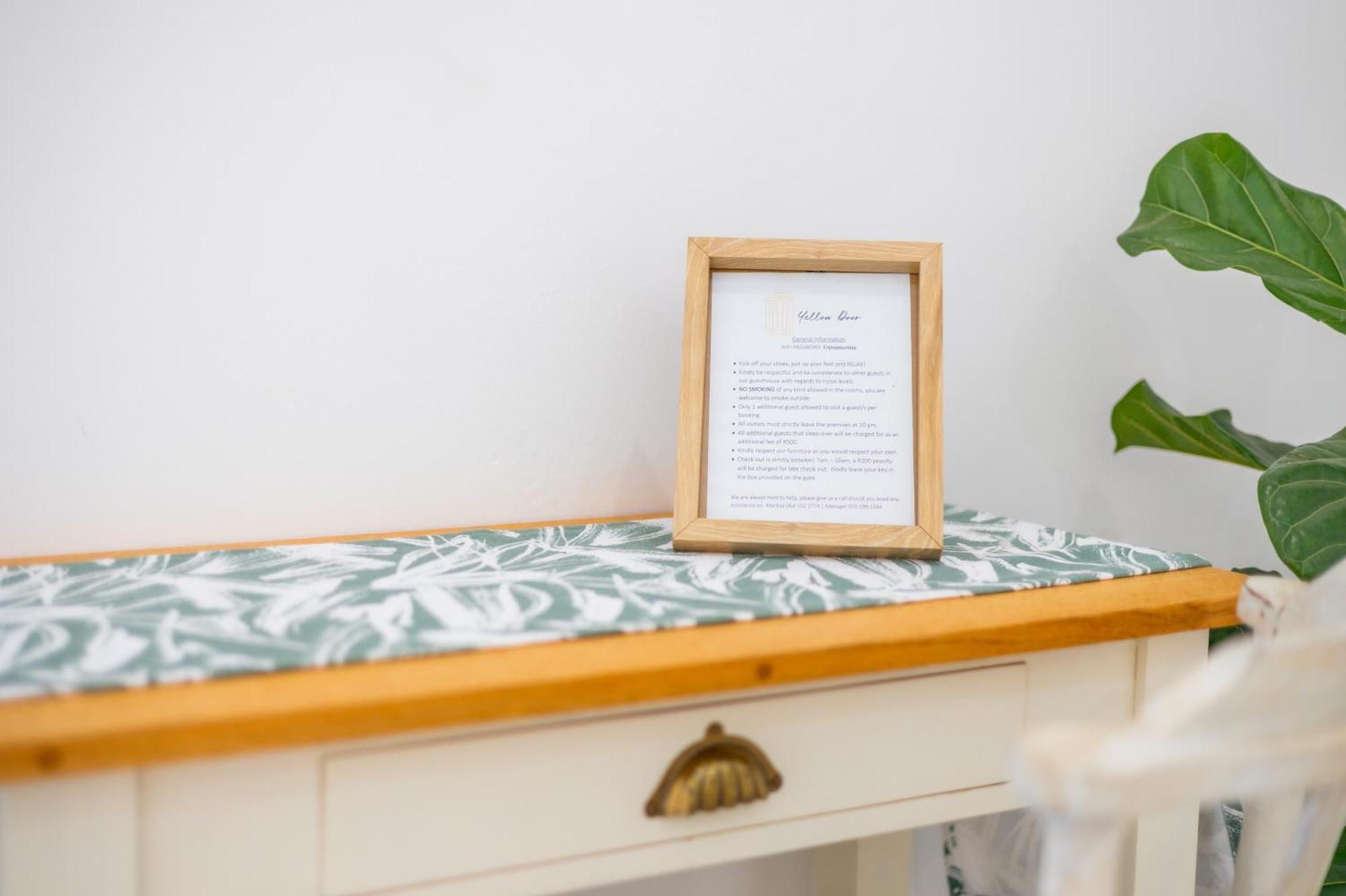 The Yellow Door Guesthouse East London Εξωτερικό φωτογραφία