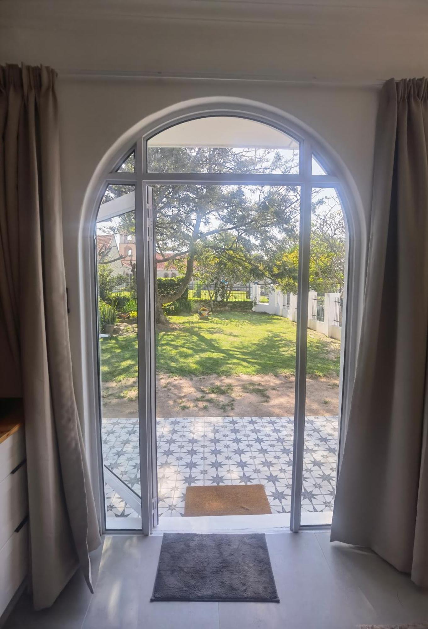 The Yellow Door Guesthouse East London Εξωτερικό φωτογραφία