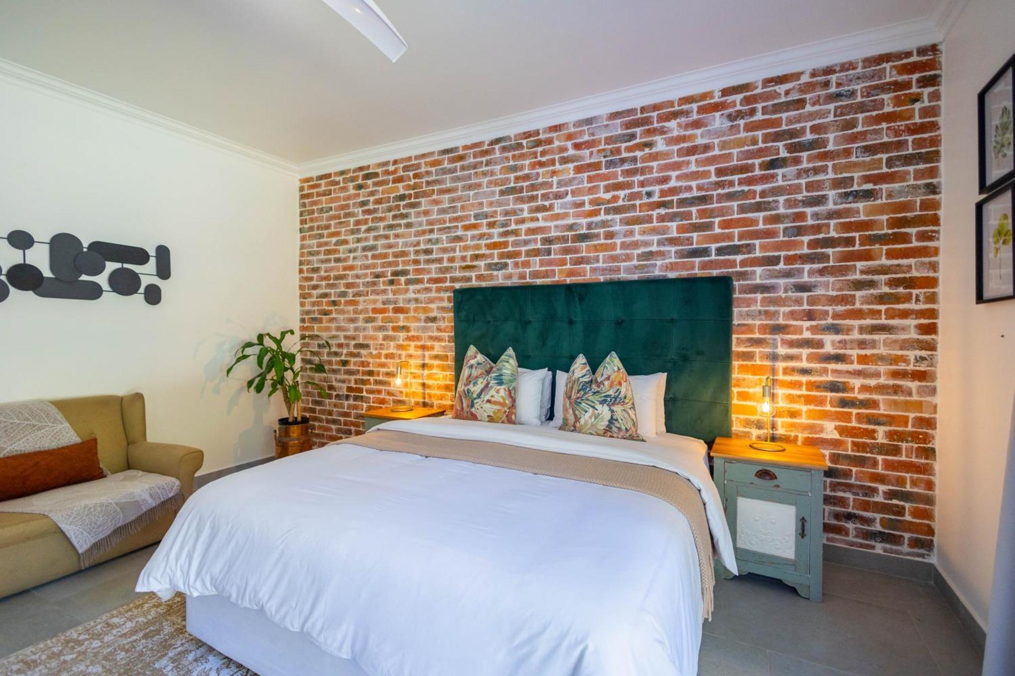 The Yellow Door Guesthouse East London Εξωτερικό φωτογραφία
